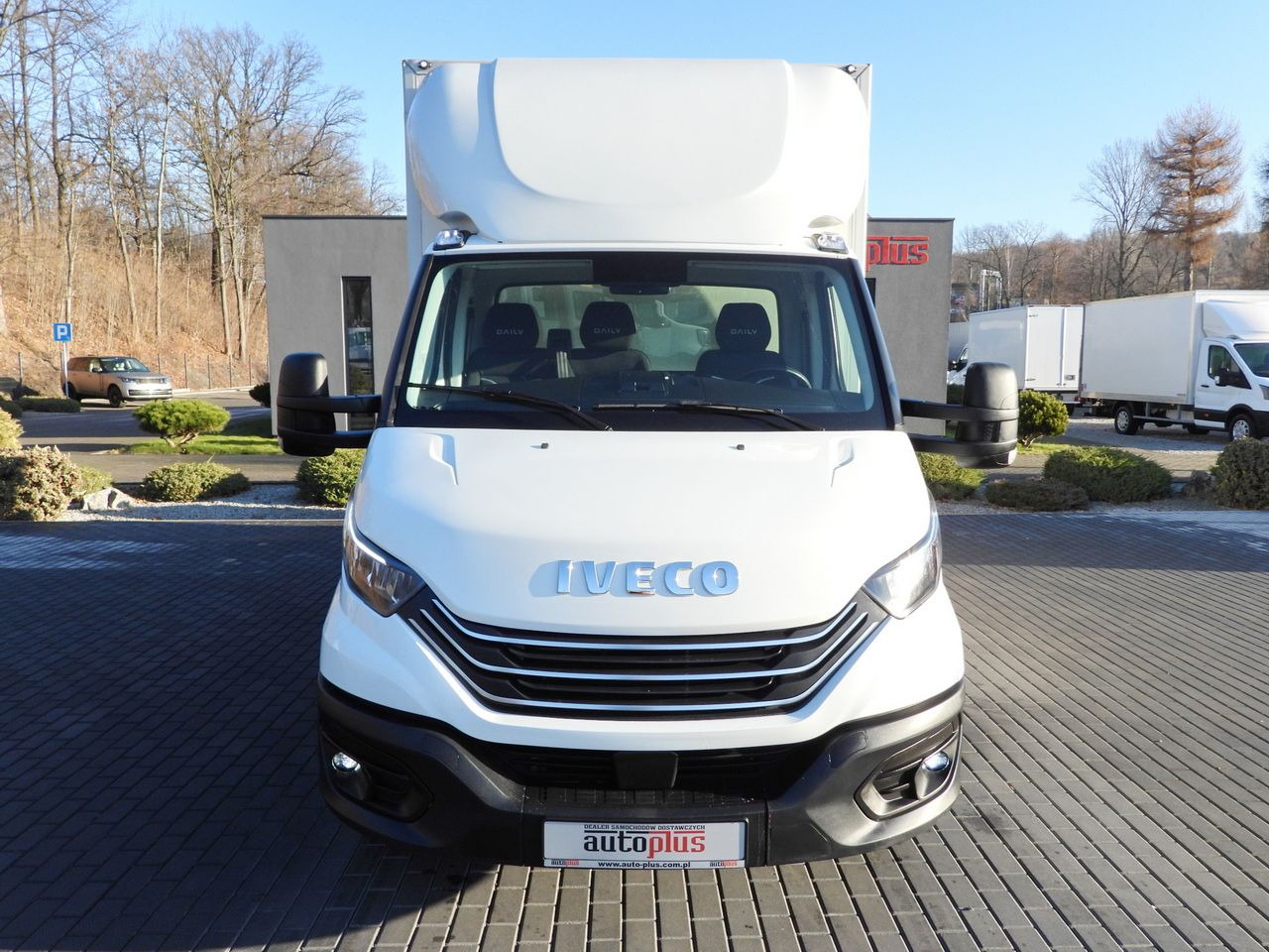 IVECO DAILY 35S16 LIFT 8 PALLETS CRUISE CONTROL LED LIGHTS AUTOMATIC TRANSMISSION HI-MATIC AIR CONDITIONING 160HP - Koffer Transporter: das Bild 5 IVECO DAILY 35S16 LIFT 8 PALLETS CRUISE CONTROL LED LIGHTS AUTOMATIC TRANSMISSION HI-MATIC AIR CONDITIONING 160HP - Koffer Transporter: das Bild 5