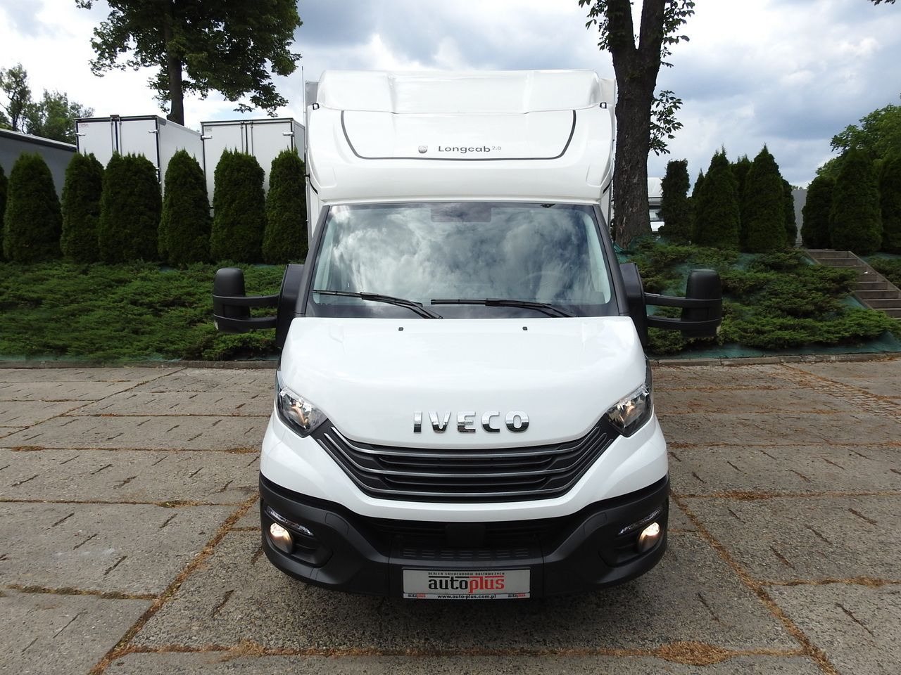 IVECO DAILY 35S18 NEW TARPAULIN WEBASTO CRUISE CONTROL AIR CONDITIONING 180HP - Planen Transporter: das Bild 5 IVECO DAILY 35S18 NEW TARPAULIN WEBASTO CRUISE CONTROL AIR CONDITIONING 180HP - Planen Transporter: das Bild 5