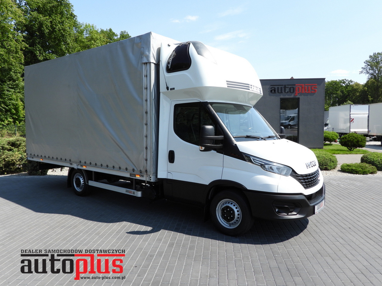 IVECO DAILY 35S18 TARPAULIN 10 PALLETS WEBASTO CRUISE CONTROL LED LIGHTS PNEUMATICS AIR CONDITIONING 180HP - Planen Transporter: das Bild 1 IVECO DAILY 35S18 TARPAULIN 10 PALLETS WEBASTO CRUISE CONTROL LED LIGHTS PNEUMATICS AIR CONDITIONING 180HP - Planen Transporter: das Bild 1