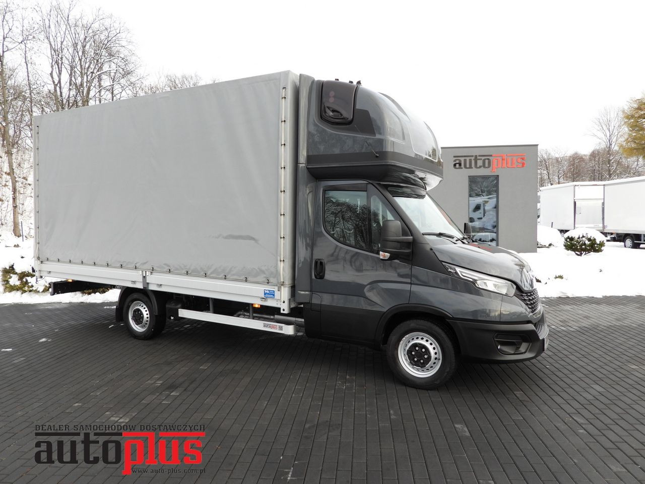 IVECO DAILY 35S18 TARPAULIN 10 PALLETS WEBASTO CRUISE CONTROL LED LIGHTS PNEUMATICS AIR CONDITIONING 180HP - Planen Transporter: das Bild 1 IVECO DAILY 35S18 TARPAULIN 10 PALLETS WEBASTO CRUISE CONTROL LED LIGHTS PNEUMATICS AIR CONDITIONING 180HP - Planen Transporter: das Bild 1