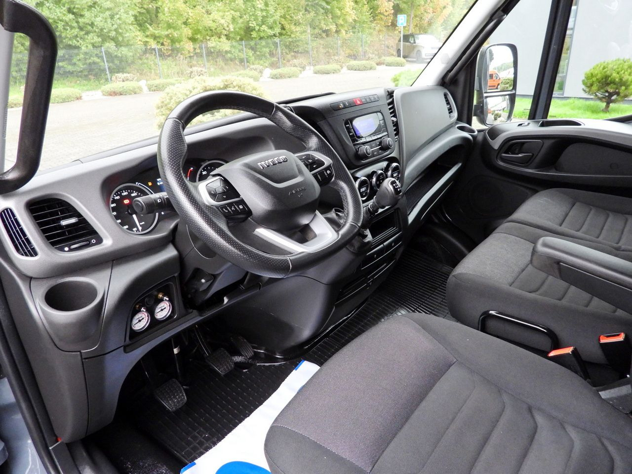IVECO DAILY 50C18 TARPAULIN 14 PALLETS WEBASTO CRUISE CONTROL PNEUMATICS TWIN WHEELS AIR CONDITIONING 180HP - Planen Transporter: das Bild 2 IVECO DAILY 50C18 TARPAULIN 14 PALLETS WEBASTO CRUISE CONTROL PNEUMATICS TWIN WHEELS AIR CONDITIONING 180HP - Planen Transporter: das Bild 2