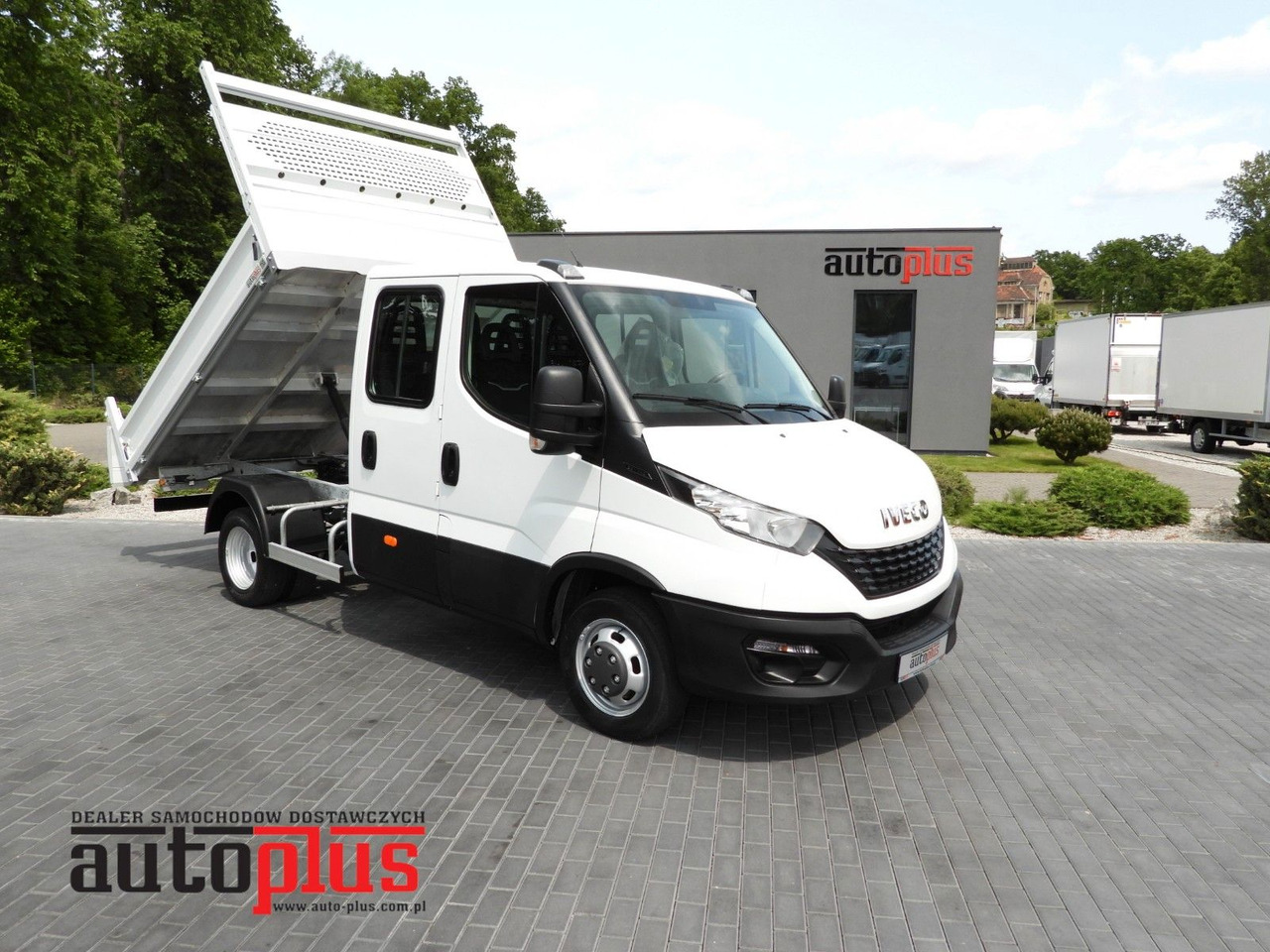 Iveco DAILY 35C14 KIPPER DOPPELKABINE DOKA 6 SITZE A/C - Kipper Transporter, Transporter mit Doppelkabine: das Bild 1 Iveco DAILY 35C14 KIPPER DOPPELKABINE DOKA 6 SITZE A/C - Kipper Transporter, Transporter mit Doppelkabine: das Bild 1