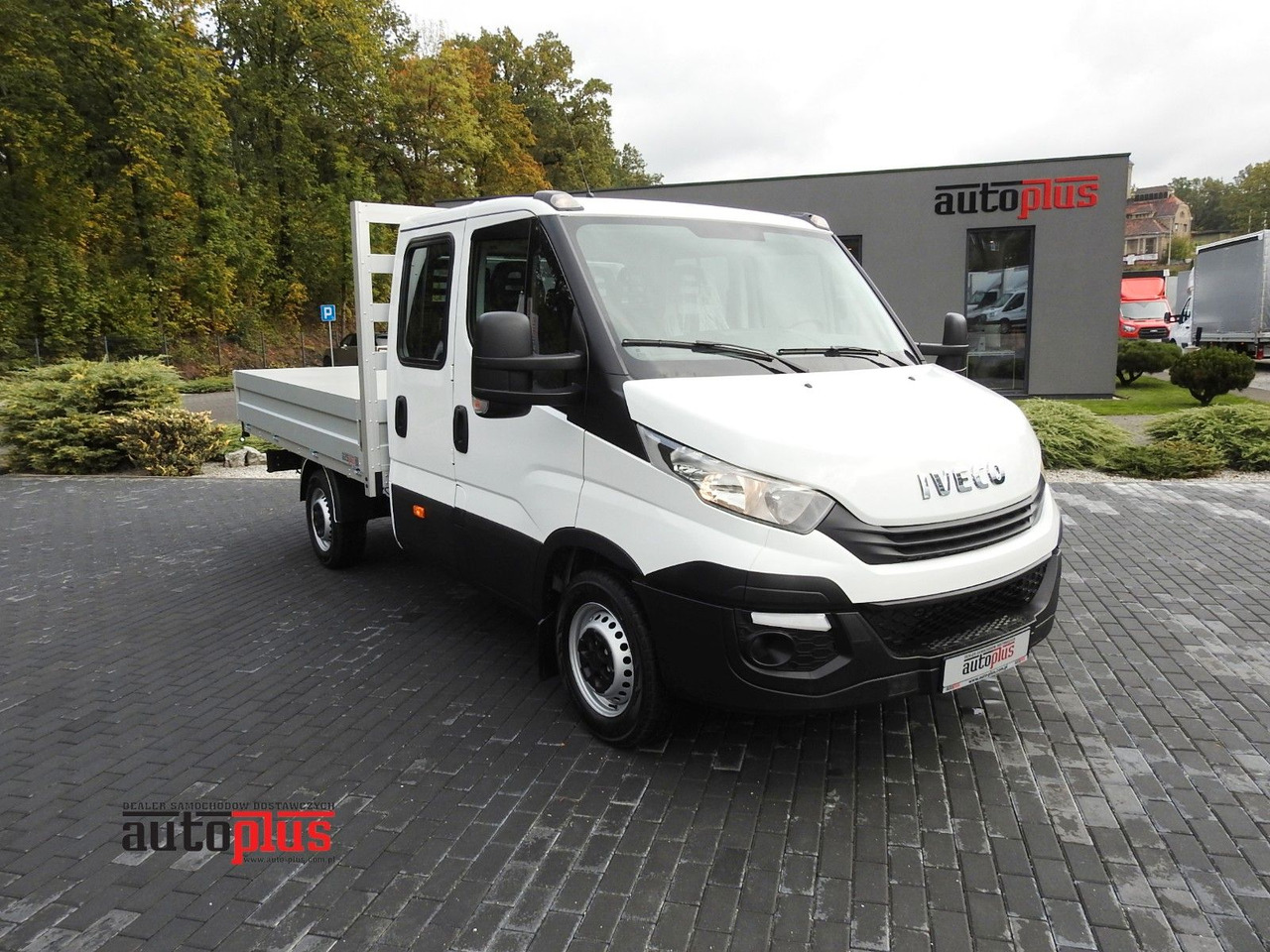 Iveco DAILY 35S15 PRITSCHE DOPPELKABINE DOKA 7 SITZE - Pritsche Transporter, Transporter mit Doppelkabine: das Bild 1 Iveco DAILY 35S15 PRITSCHE DOPPELKABINE DOKA 7 SITZE - Pritsche Transporter, Transporter mit Doppelkabine: das Bild 1