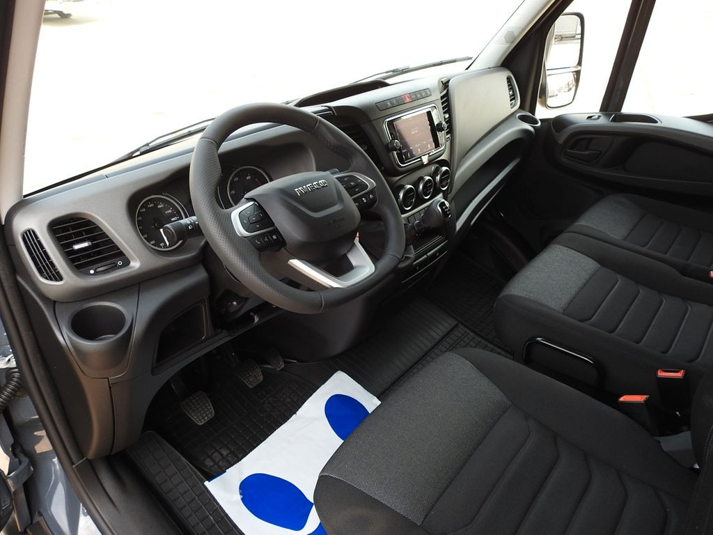 Iveco DAILY 35S18 CONNECT NEUE AUFZUG 10 PALETTEN A/C - Planen Transporter: das Bild 2 Iveco DAILY 35S18 CONNECT NEUE AUFZUG 10 PALETTEN A/C - Planen Transporter: das Bild 2