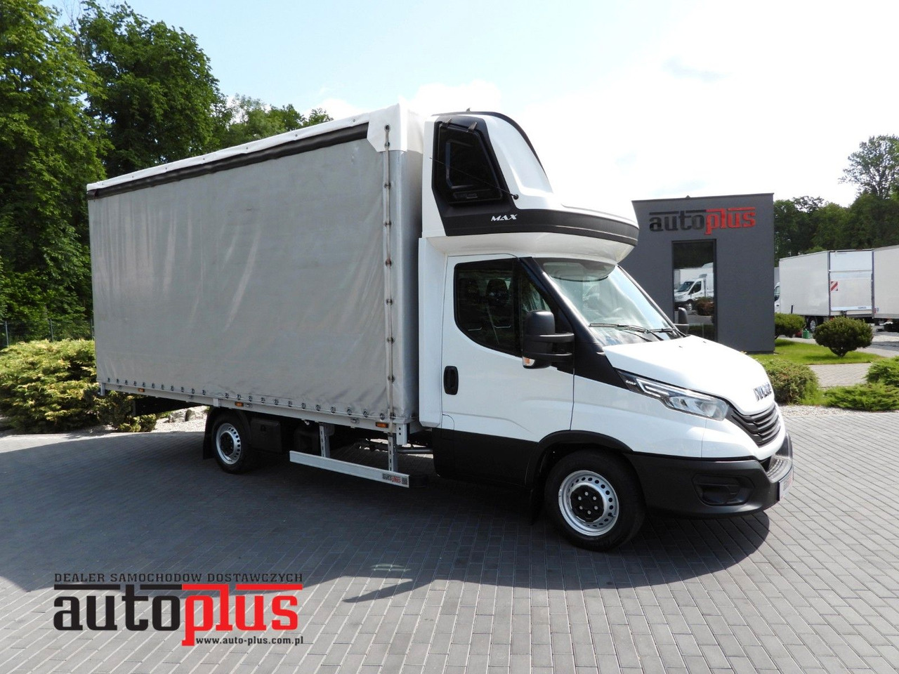 Iveco DAILY 35S18 PRITSCHE PLANE 10 PALETTEN TEMPOMAT - Planen Transporter: das Bild 1 Iveco DAILY 35S18 PRITSCHE PLANE 10 PALETTEN TEMPOMAT - Planen Transporter: das Bild 1