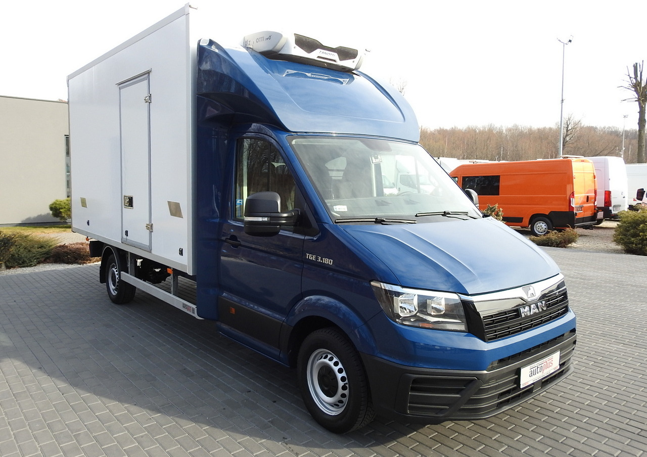MAN TGE 3.180 REGRIGERATOR BOX -5*C 8 PALLETS HEATING FUNCTION CRUISE CONTROL PNEUMATICS AIR CONDITIONING 180HP - Kühltransporter: das Bild 4 MAN TGE 3.180 REGRIGERATOR BOX -5*C 8 PALLETS HEATING FUNCTION CRUISE CONTROL PNEUMATICS AIR CONDITIONING 180HP - Kühltransporter: das Bild 4