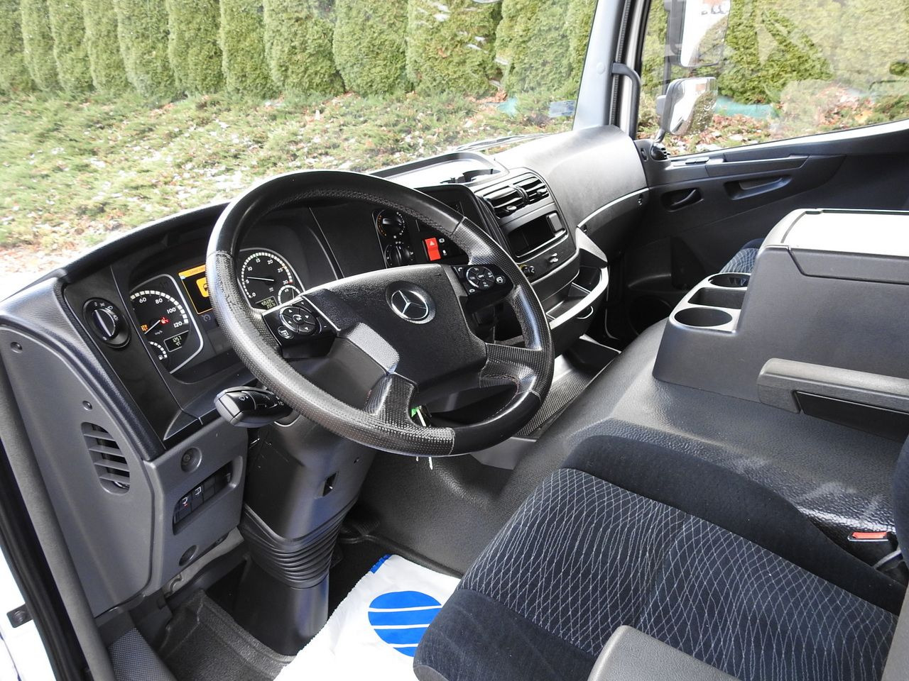 MERCEDES ATEGO 12.24 BOX LIFT 18 PALLETS CRUISE CONTROL AUTOMATIC TRANSMISSION TWIN WHEELS AIR CONDITIONING 240HP - Koffer LKW: das Bild 2 MERCEDES ATEGO 12.24 BOX LIFT 18 PALLETS CRUISE CONTROL AUTOMATIC TRANSMISSION TWIN WHEELS AIR CONDITIONING 240HP - Koffer LKW: das Bild 2