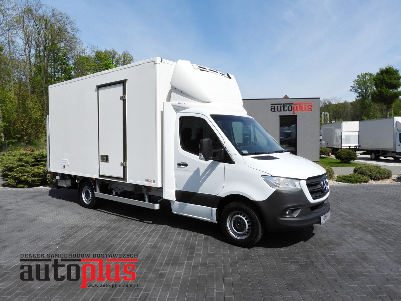 MERCEDES SPRINTER 316 REGRIGERATOR BOX 0*C LIFT 8 PALLETS CRUISE CONTROL PNEUMATICS AIR CONDITIONING 160HP - Kühltransporter: das Bild 1 MERCEDES SPRINTER 316 REGRIGERATOR BOX 0*C LIFT 8 PALLETS CRUISE CONTROL PNEUMATICS AIR CONDITIONING 160HP - Kühltransporter: das Bild 1