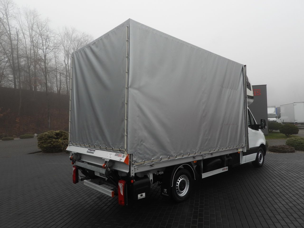 MERCEDES SPRINTER 319 TARPAULIN LIFT 8 PALLETS WEBASTO CRUISE CONTROL AUTOMATIC TRANSMISSION AIR CONDITIONING 190HP - Planen Transporter: das Bild 3 MERCEDES SPRINTER 319 TARPAULIN LIFT 8 PALLETS WEBASTO CRUISE CONTROL AUTOMATIC TRANSMISSION AIR CONDITIONING 190HP - Planen Transporter: das Bild 3