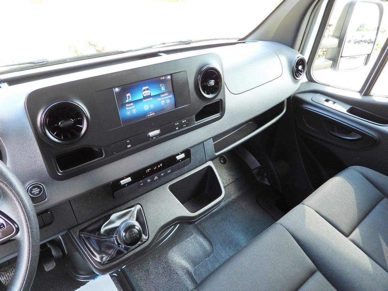 Koffer Transporter MERCEDES SPRINTER 514 BOX LIFT 8 PALLETS CRUISE CONTROL TWIN WHEELS AIR CONDITIONING 140HP: das Bild 30 Koffer Transporter MERCEDES SPRINTER 514 BOX LIFT 8 PALLETS CRUISE CONTROL TWIN WHEELS AIR CONDITIONING 140HP: das Bild 30