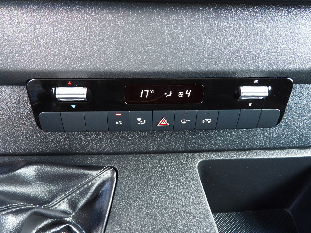 Koffer Transporter MERCEDES SPRINTER 514 BOX LIFT 8 PALLETS CRUISE CONTROL TWIN WHEELS AIR CONDITIONING 140HP: das Bild 33 Koffer Transporter MERCEDES SPRINTER 514 BOX LIFT 8 PALLETS CRUISE CONTROL TWIN WHEELS AIR CONDITIONING 140HP: das Bild 33