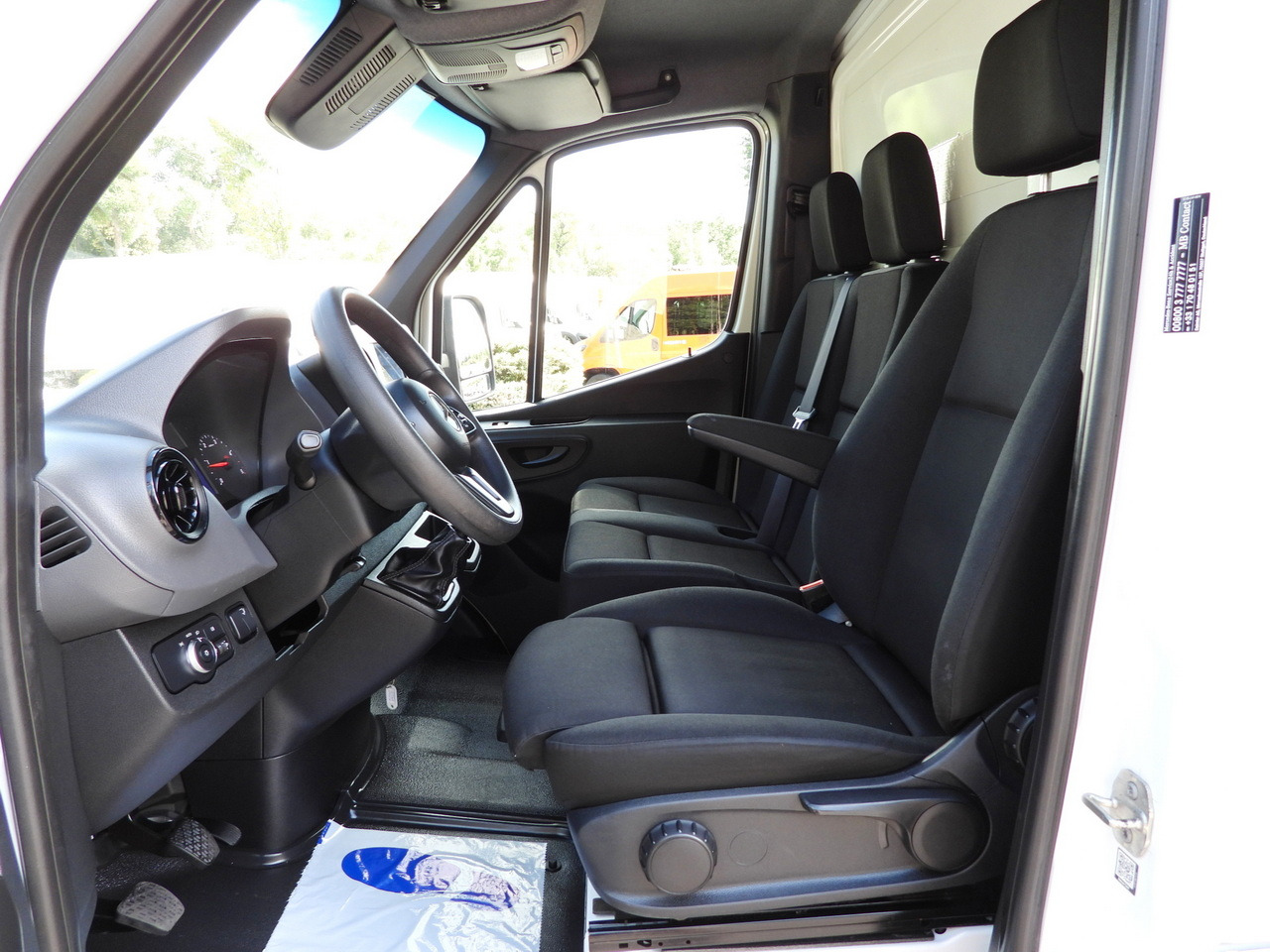 Koffer Transporter MERCEDES SPRINTER 514 BOX LIFT 8 PALLETS CRUISE CONTROL TWIN WHEELS AIR CONDITIONING 140HP: das Bild 23 Koffer Transporter MERCEDES SPRINTER 514 BOX LIFT 8 PALLETS CRUISE CONTROL TWIN WHEELS AIR CONDITIONING 140HP: das Bild 23