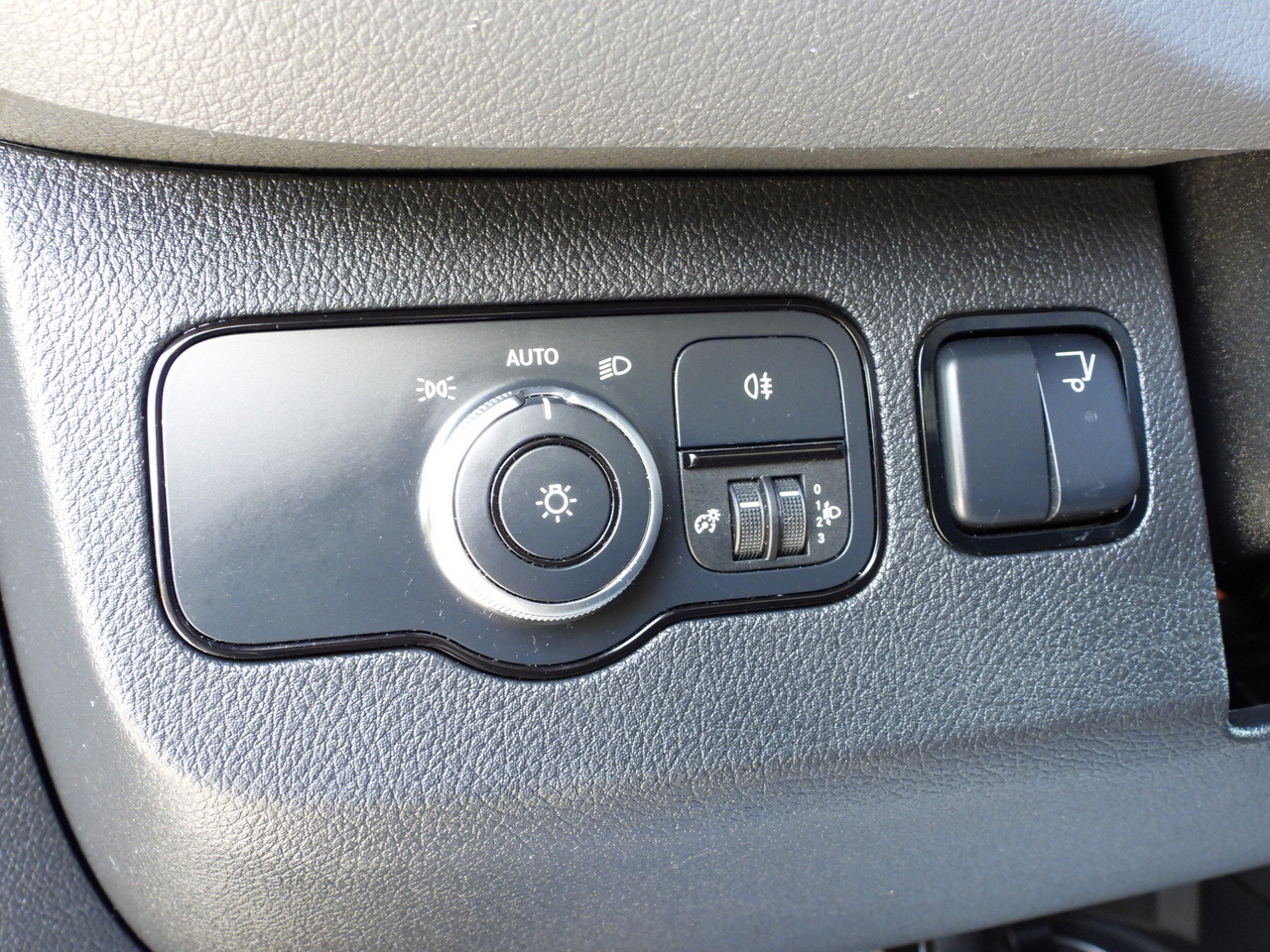 Koffer Transporter MERCEDES SPRINTER 514 BOX LIFT 8 PALLETS CRUISE CONTROL TWIN WHEELS AIR CONDITIONING 140HP: das Bild 25 Koffer Transporter MERCEDES SPRINTER 514 BOX LIFT 8 PALLETS CRUISE CONTROL TWIN WHEELS AIR CONDITIONING 140HP: das Bild 25