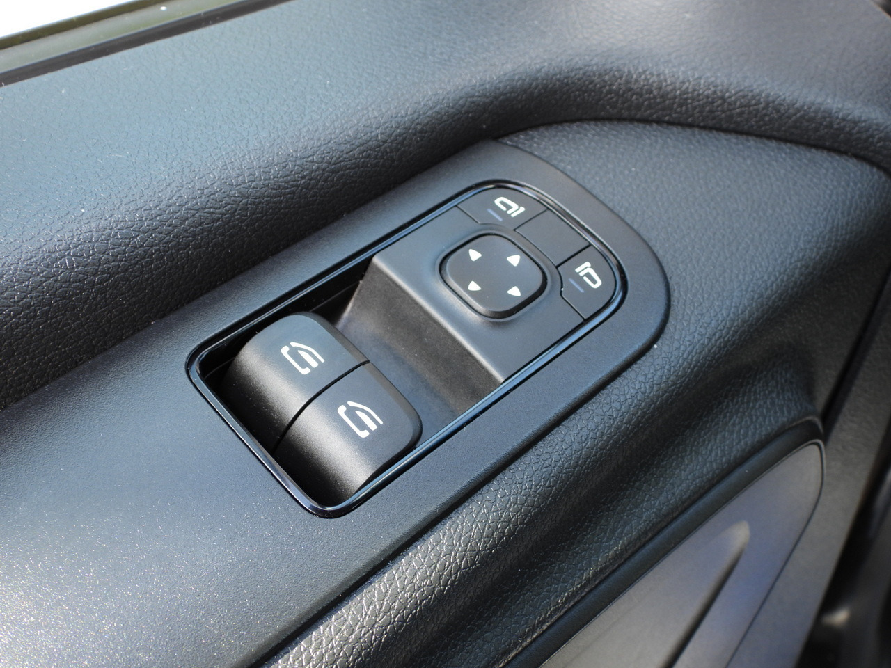 Koffer Transporter MERCEDES SPRINTER 514 BOX LIFT 8 PALLETS CRUISE CONTROL TWIN WHEELS AIR CONDITIONING 140HP: das Bild 24 Koffer Transporter MERCEDES SPRINTER 514 BOX LIFT 8 PALLETS CRUISE CONTROL TWIN WHEELS AIR CONDITIONING 140HP: das Bild 24