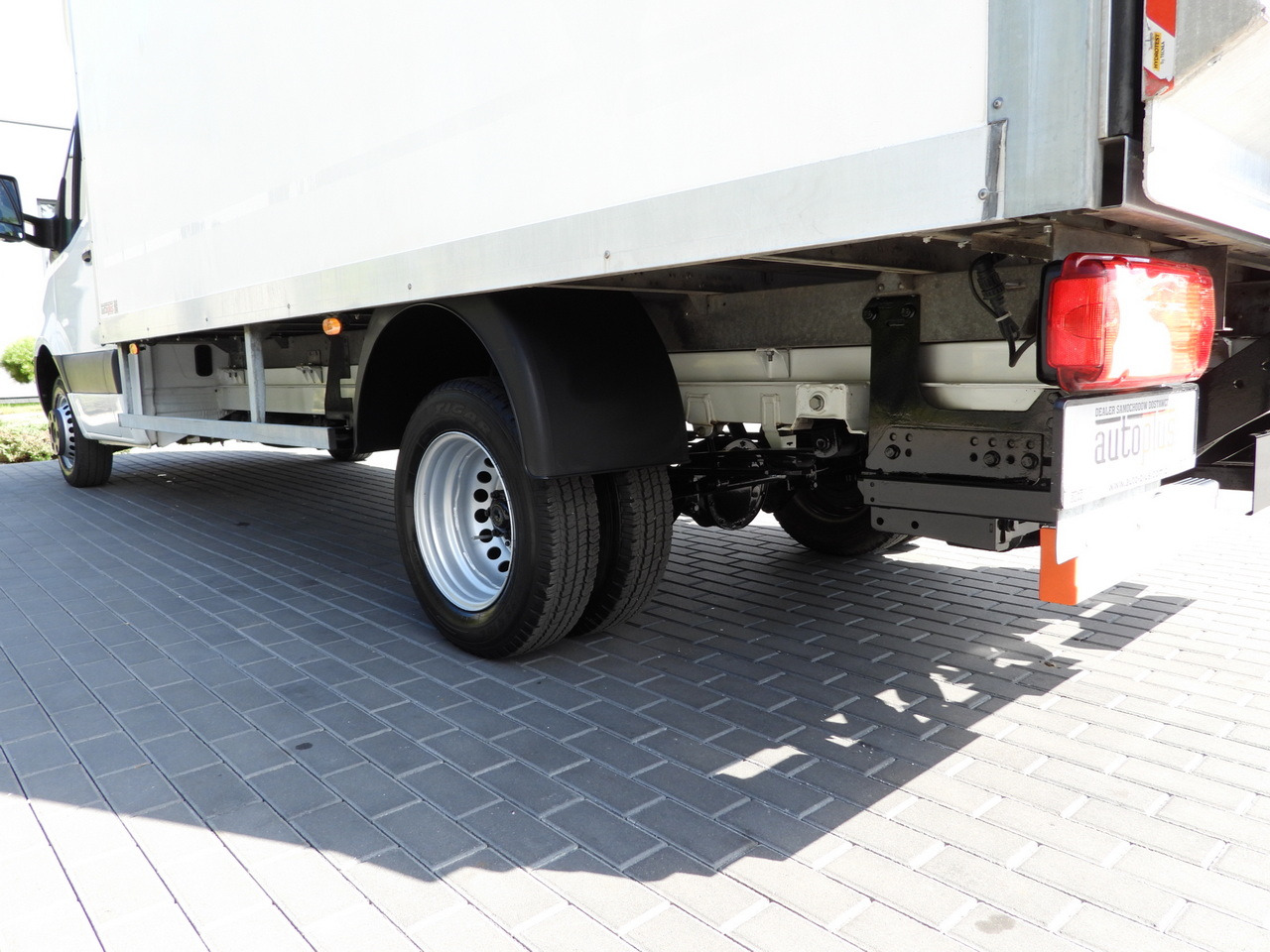 Koffer Transporter MERCEDES SPRINTER 514 BOX LIFT 8 PALLETS CRUISE CONTROL TWIN WHEELS AIR CONDITIONING 140HP: das Bild 16 Koffer Transporter MERCEDES SPRINTER 514 BOX LIFT 8 PALLETS CRUISE CONTROL TWIN WHEELS AIR CONDITIONING 140HP: das Bild 16