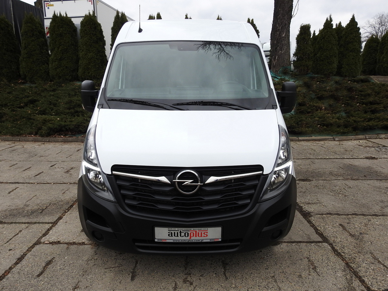OPEL MOVANO REFRIGERATOR VAN 0*C CRUISE CONTROL NAVIGATION AIR CONDITIONING LED LIGHTS 136HP - Kühltransporter: das Bild 5 OPEL MOVANO REFRIGERATOR VAN 0*C CRUISE CONTROL NAVIGATION AIR CONDITIONING LED LIGHTS 136HP - Kühltransporter: das Bild 5