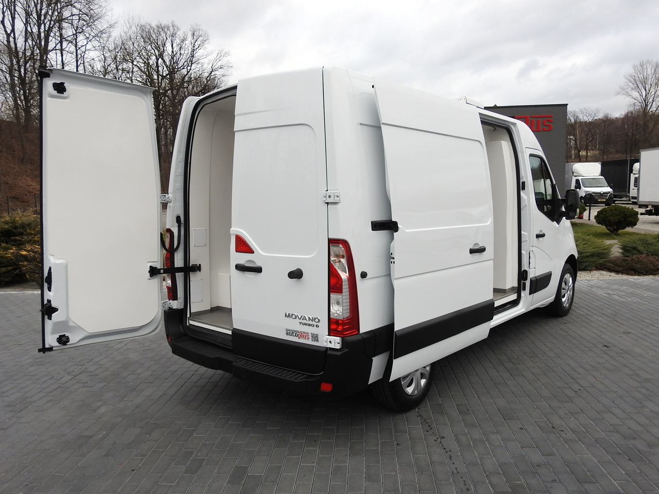 OPEL MOVANO REFRIGERATOR VAN 0*C CRUISE CONTROL NAVIGATION AIR CONDITIONING LED LIGHTS 150HP - Kühltransporter: das Bild 3 OPEL MOVANO REFRIGERATOR VAN 0*C CRUISE CONTROL NAVIGATION AIR CONDITIONING LED LIGHTS 150HP - Kühltransporter: das Bild 3