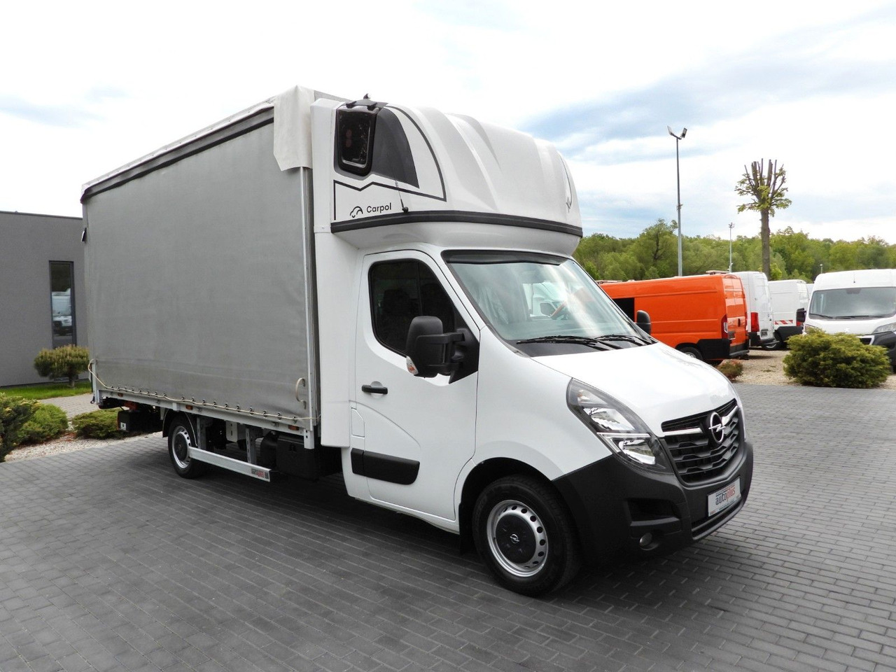 Opel MOVANO PRITSCHE PLANE AUFZUG 9 PALETTEN WEBASTO - Planen Transporter: das Bild 4 Opel MOVANO PRITSCHE PLANE AUFZUG 9 PALETTEN WEBASTO - Planen Transporter: das Bild 4