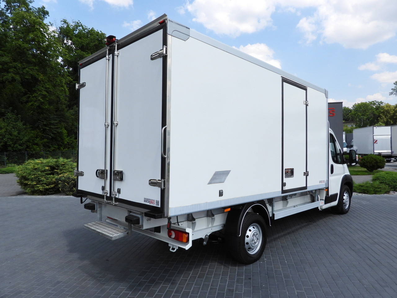 PEUGEOT BOXER REGRIGERATOR BOX 0*C 8 PALLETS CRUISE CONTROL LED LIGHTS AIR CONDITIONING 165HP - Kühltransporter: das Bild 3 PEUGEOT BOXER REGRIGERATOR BOX 0*C 8 PALLETS CRUISE CONTROL LED LIGHTS AIR CONDITIONING 165HP - Kühltransporter: das Bild 3