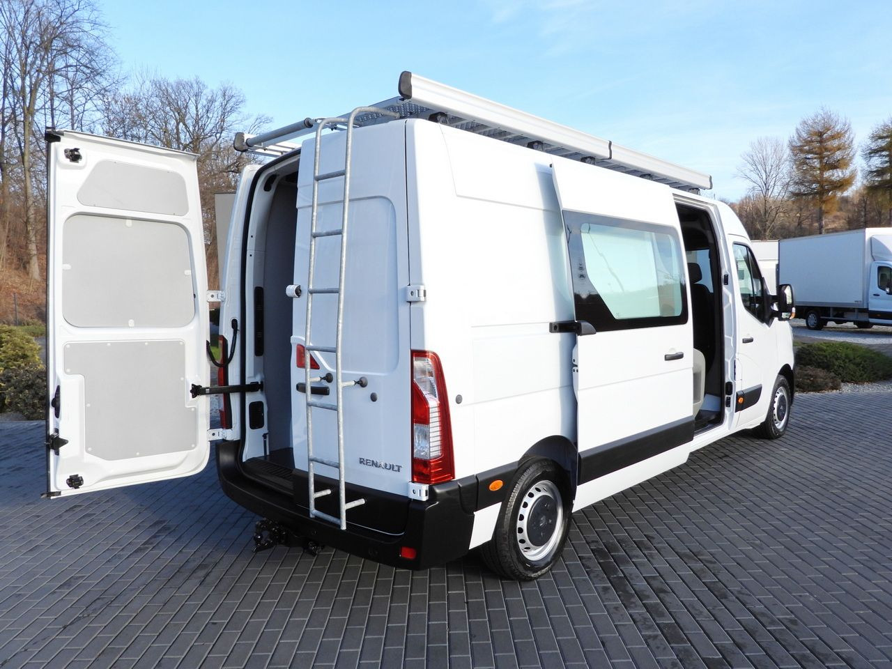RENAULT MASTER BOX DELIVERY VAN 7 SEATS CRUISE CONTROL NAVIGATION LED LIGHTS AIR CONDITIONING 180HP - Kastenwagen: das Bild 3 RENAULT MASTER BOX DELIVERY VAN 7 SEATS CRUISE CONTROL NAVIGATION LED LIGHTS AIR CONDITIONING 180HP - Kastenwagen: das Bild 3