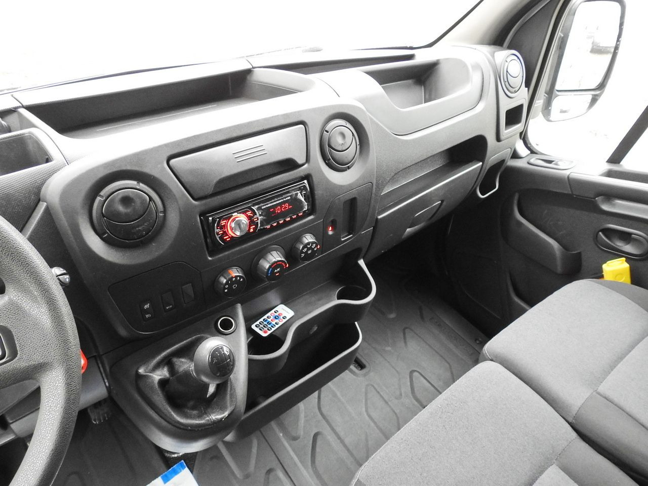 Planen Transporter RENAULT MASTER: das Bild 32 Planen Transporter RENAULT MASTER: das Bild 32