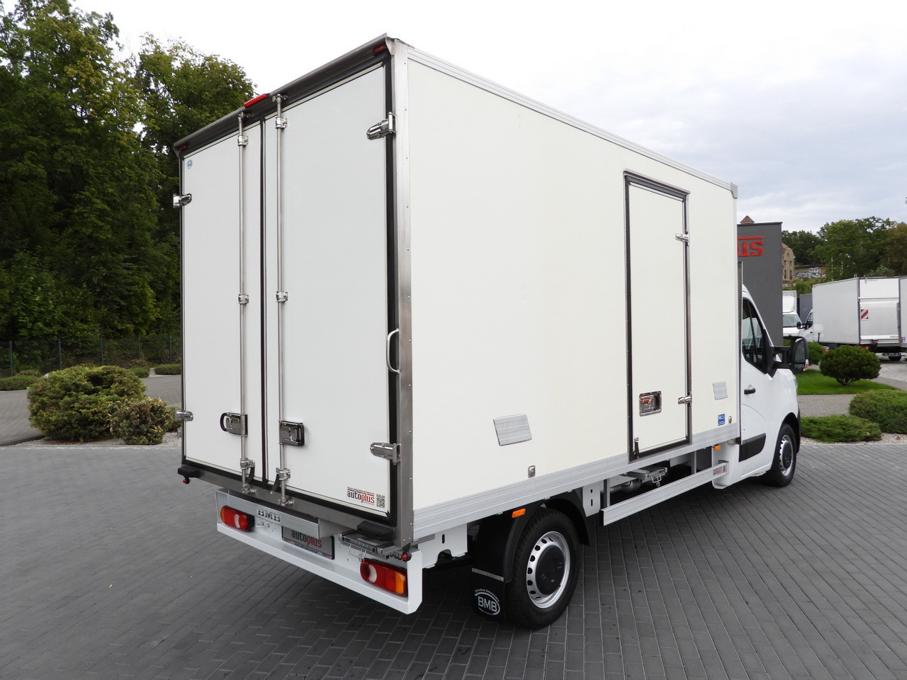 RENAULT MASTER REGRIGERATOR BOX 1*C LED LIGHTS AIR CONDITIONING 165HP - Kühltransporter: das Bild 3 RENAULT MASTER REGRIGERATOR BOX 1*C LED LIGHTS AIR CONDITIONING 165HP - Kühltransporter: das Bild 3