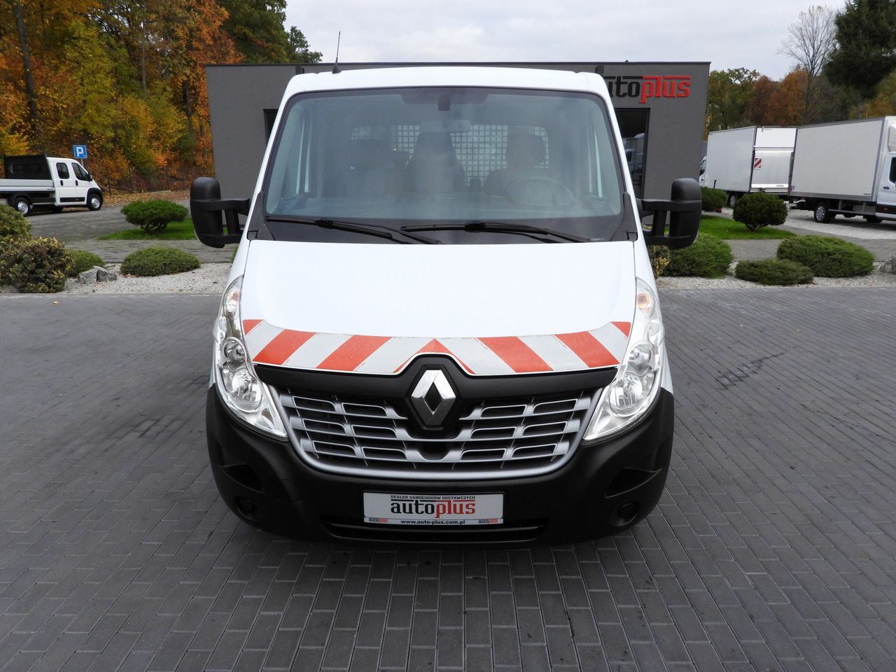 RENAULT MASTER STAKE BODY CRUISE CONTROL NAVIGATION TWIN WHEELS AIR CONDITIONING 130HP - Pritsche Transporter: das Bild 5 RENAULT MASTER STAKE BODY CRUISE CONTROL NAVIGATION TWIN WHEELS AIR CONDITIONING 130HP - Pritsche Transporter: das Bild 5