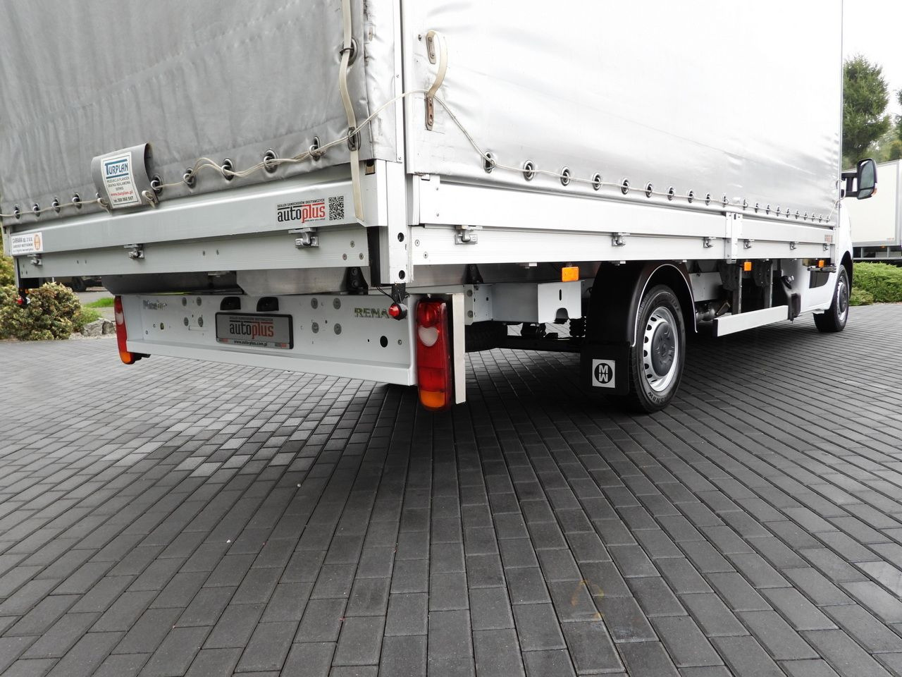 Planen Transporter RENAULT MASTER TARPAULIN 12 PALLETS WEBASTO CRUISE CONTROL NAVIGATION LED LIGHTS PNEUMATICS AIR CONDITIONING 165HP: das Bild 24 Planen Transporter RENAULT MASTER TARPAULIN 12 PALLETS WEBASTO CRUISE CONTROL NAVIGATION LED LIGHTS PNEUMATICS AIR CONDITIONING 165HP: das Bild 24