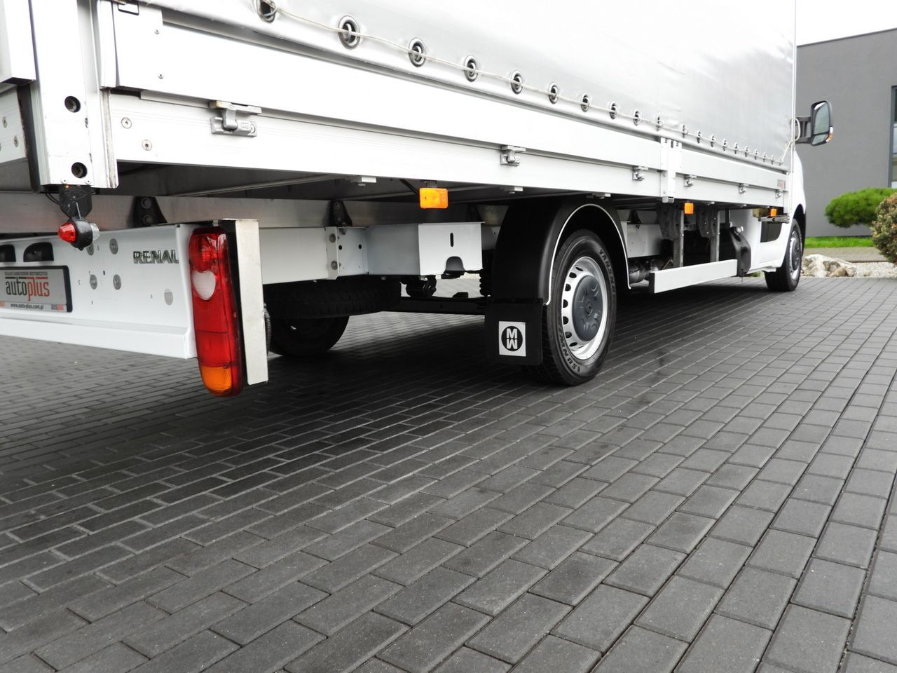 Planen Transporter RENAULT MASTER TARPAULIN 12 PALLETS WEBASTO CRUISE CONTROL NAVIGATION LED LIGHTS PNEUMATICS AIR CONDITIONING 165HP: das Bild 17 Planen Transporter RENAULT MASTER TARPAULIN 12 PALLETS WEBASTO CRUISE CONTROL NAVIGATION LED LIGHTS PNEUMATICS AIR CONDITIONING 165HP: das Bild 17