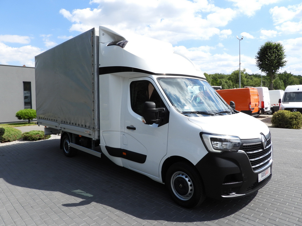 RENAULT MASTER TARPAULIN 8 PALLETS WEBASTO CRUISE CONTROL LED LIGHTS PNEUMATICS AIR CONDITIONING 165HP - Planen Transporter: das Bild 4 RENAULT MASTER TARPAULIN 8 PALLETS WEBASTO CRUISE CONTROL LED LIGHTS PNEUMATICS AIR CONDITIONING 165HP - Planen Transporter: das Bild 4