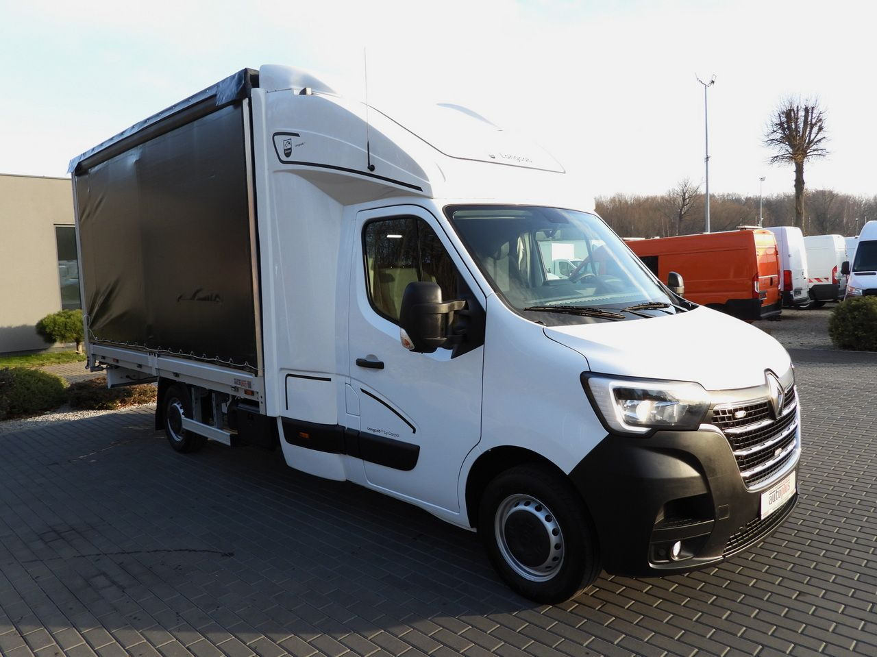 RENAULT MASTER TARPAULIN 8 PALLETS WEBASTO CRUISE CONTROL LED LIGHTS PNEUMATICS AIR CONDITIONING 165HP - Planen Transporter: das Bild 4 RENAULT MASTER TARPAULIN 8 PALLETS WEBASTO CRUISE CONTROL LED LIGHTS PNEUMATICS AIR CONDITIONING 165HP - Planen Transporter: das Bild 4