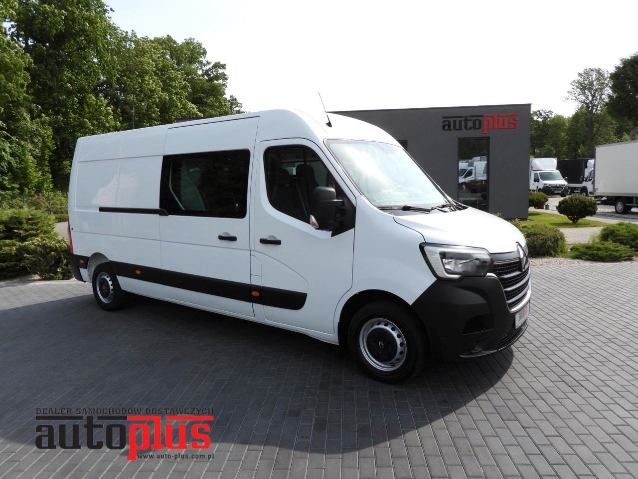 Renault MASTER KASTENWAGEN DOPPELKABINE 7 SITZE TEMPOMAT - Kastenwagen, Transporter mit Doppelkabine: das Bild 1 Renault MASTER KASTENWAGEN DOPPELKABINE 7 SITZE TEMPOMAT - Kastenwagen, Transporter mit Doppelkabine: das Bild 1