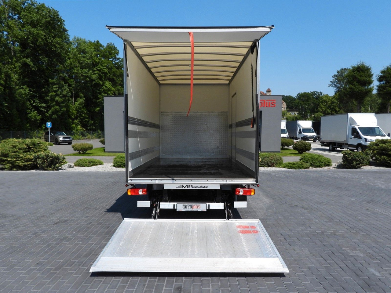 Renault MASTER  KOFFER AUFZUG 8 PALETTEN TEMPOMAT LED – Leasing Renault MASTER  KOFFER AUFZUG 8 PALETTEN TEMPOMAT LED: das Bild 12