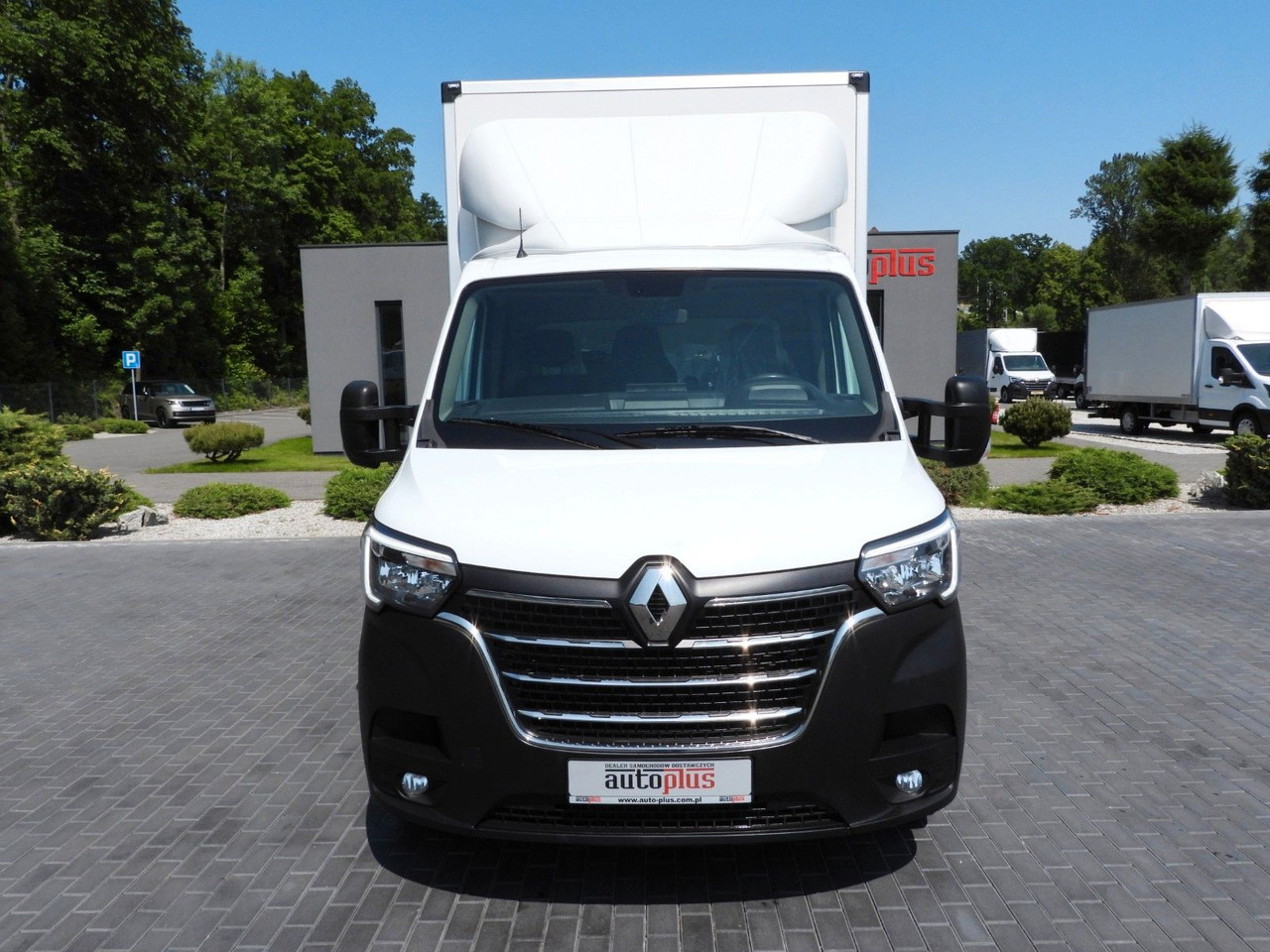 Renault MASTER KOFFER AUFZUG 8 PALETTEN TEMPOMAT LED - Koffer Transporter: das Bild 5 Renault MASTER KOFFER AUFZUG 8 PALETTEN TEMPOMAT LED - Koffer Transporter: das Bild 5