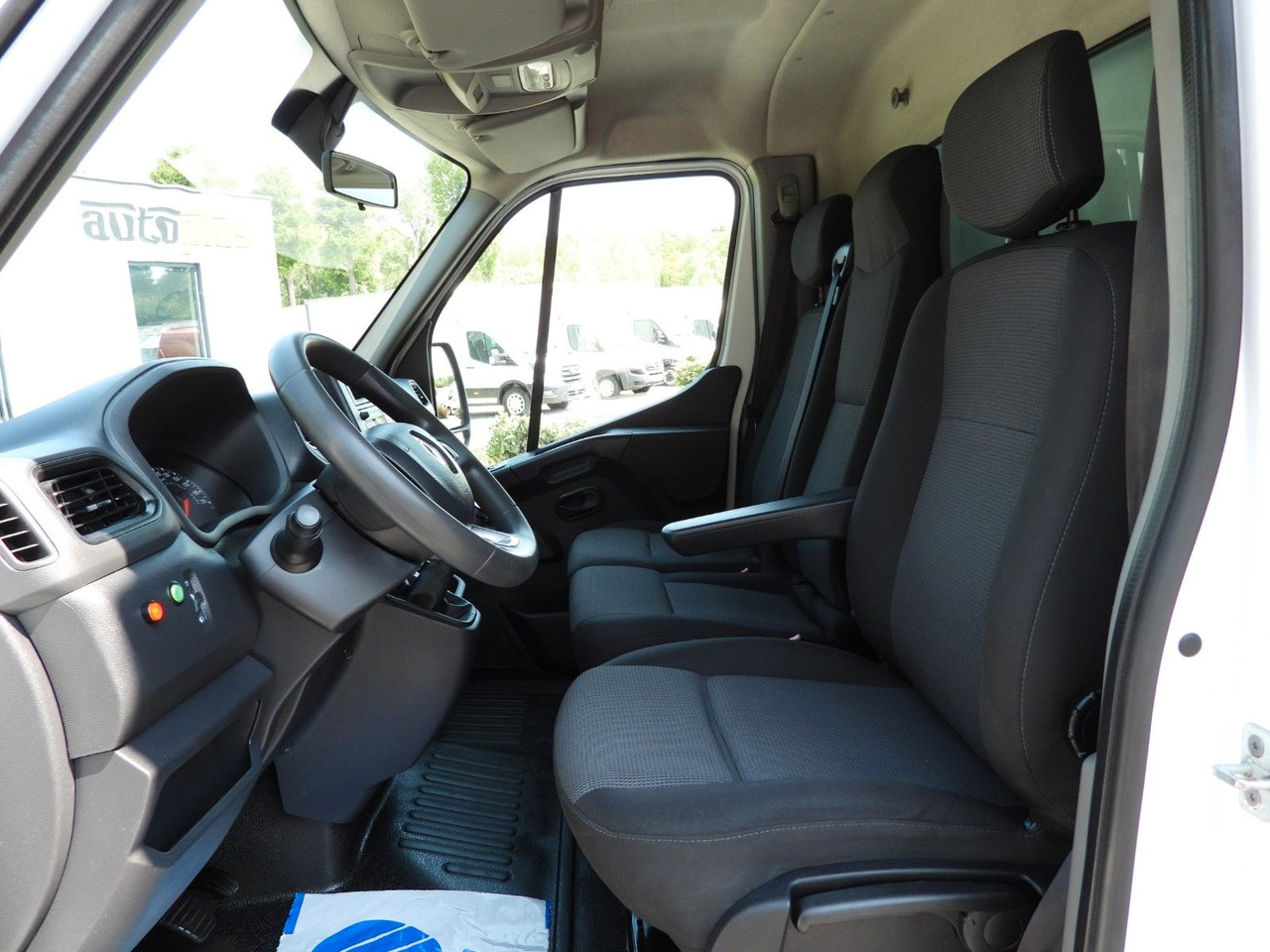 Renault MASTER  KOFFER AUFZUG 8 PALETTEN TEMPOMAT LED – Leasing Renault MASTER  KOFFER AUFZUG 8 PALETTEN TEMPOMAT LED: das Bild 23