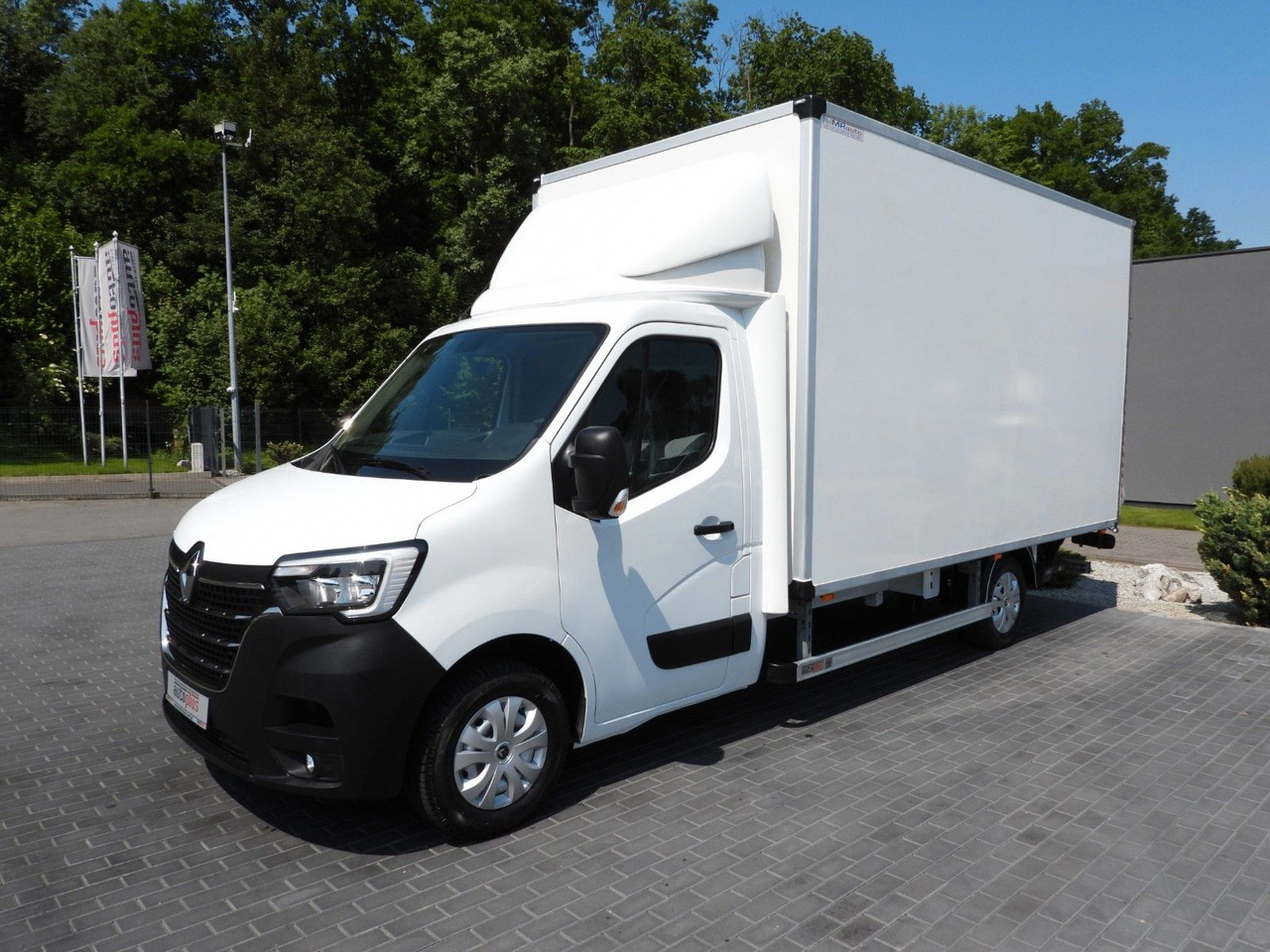 Renault MASTER  KOFFER AUFZUG 8 PALETTEN TEMPOMAT LED – Leasing Renault MASTER  KOFFER AUFZUG 8 PALETTEN TEMPOMAT LED: das Bild 6