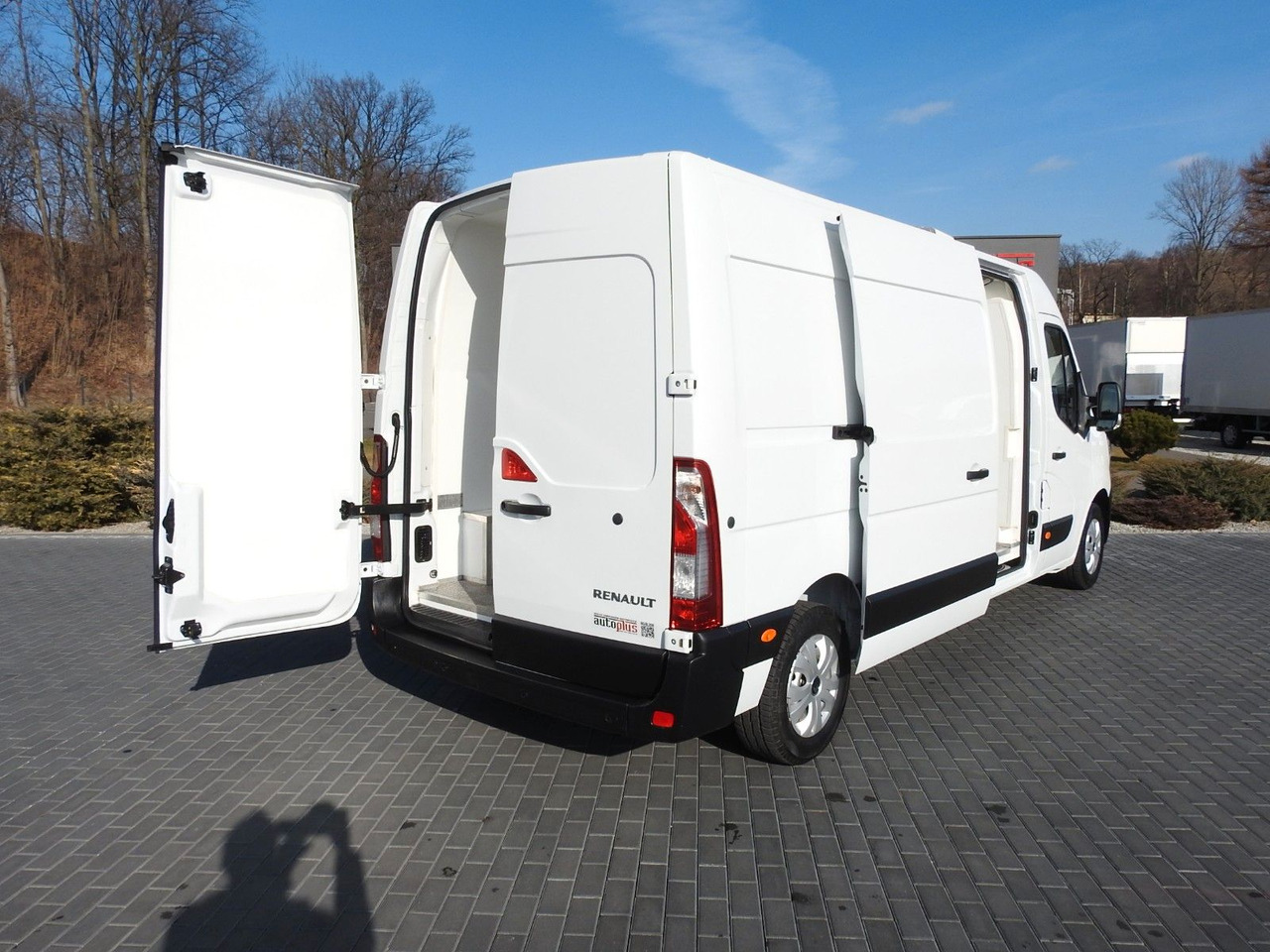 Renault MASTER KÜHLKASTENWAGEN 0*C LED LICHTER A/C Renault MASTER KÜHLKASTENWAGEN 0*C LED LICHTER A/C - Kühltransporter: das Bild 3 Renault MASTER KÜHLKASTENWAGEN 0*C LED LICHTER A/C Renault MASTER KÜHLKASTENWAGEN 0*C LED LICHTER A/C - Kühltransporter: das Bild 3