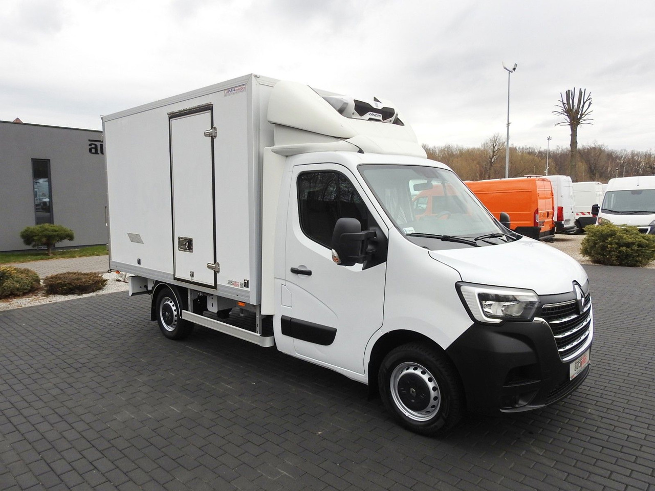 Renault MASTER KÜHLKOFFER 0*C LED LICHTER KLIMAANLAGE - Kühltransporter: das Bild 4 Renault MASTER KÜHLKOFFER 0*C LED LICHTER KLIMAANLAGE - Kühltransporter: das Bild 4