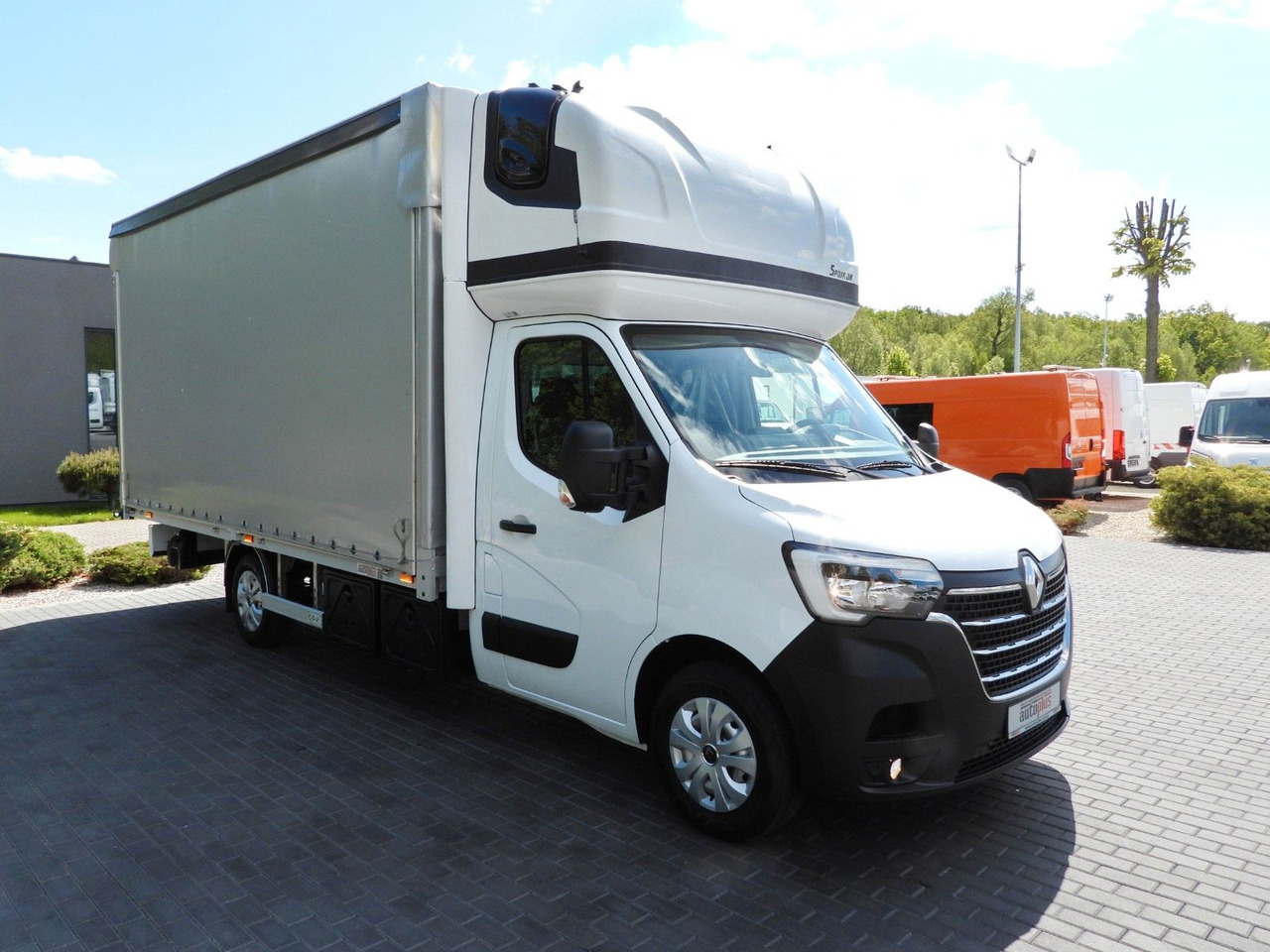 Renault MASTER PRITSCHE PLANE 10 PALETTEN WEBASTO A/C - Planen Transporter: das Bild 4 Renault MASTER PRITSCHE PLANE 10 PALETTEN WEBASTO A/C - Planen Transporter: das Bild 4
