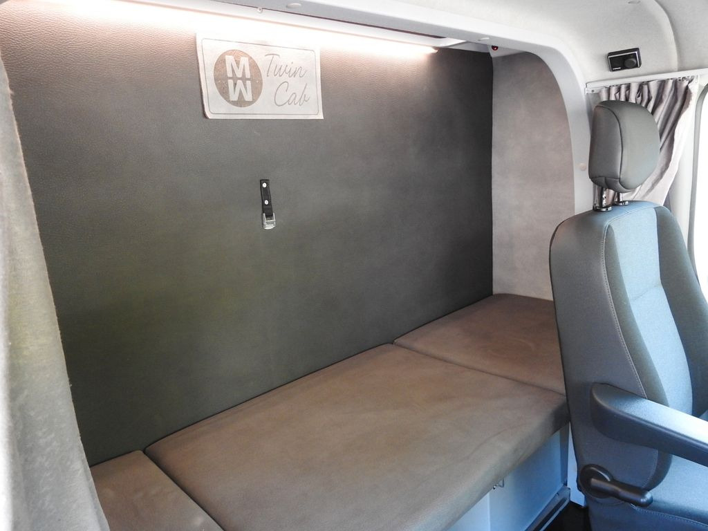 Planen Transporter, Transporter mit Doppelkabine Renault MASTER PRITSCHE PLANE 8 PALETTEN WEBASTO A/C: das Bild 26