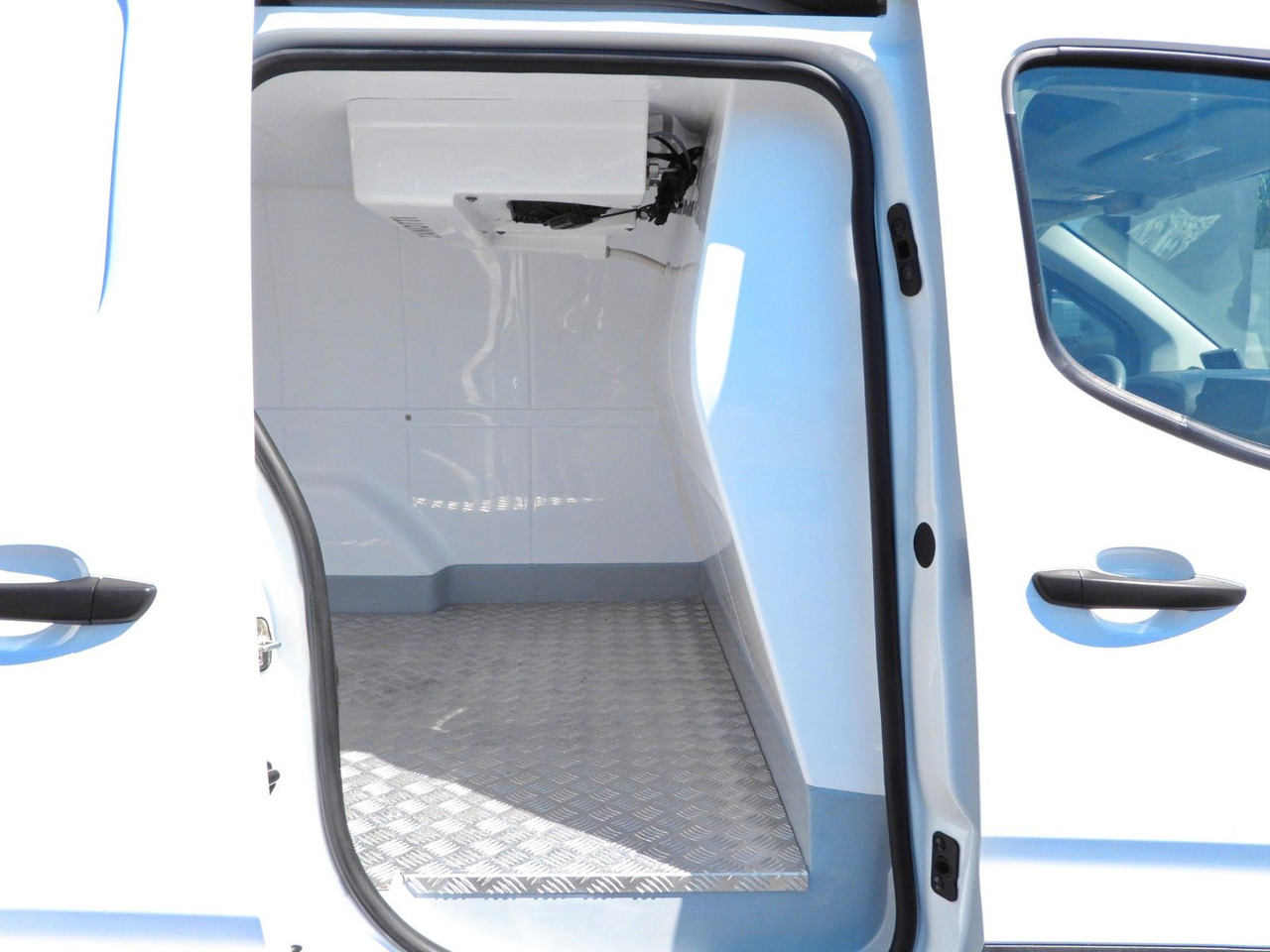 Kühltransporter Toyota PROACE CITY  KÜHLKASTENWAGEN -15*C  TEMPOMAT: das Bild 18