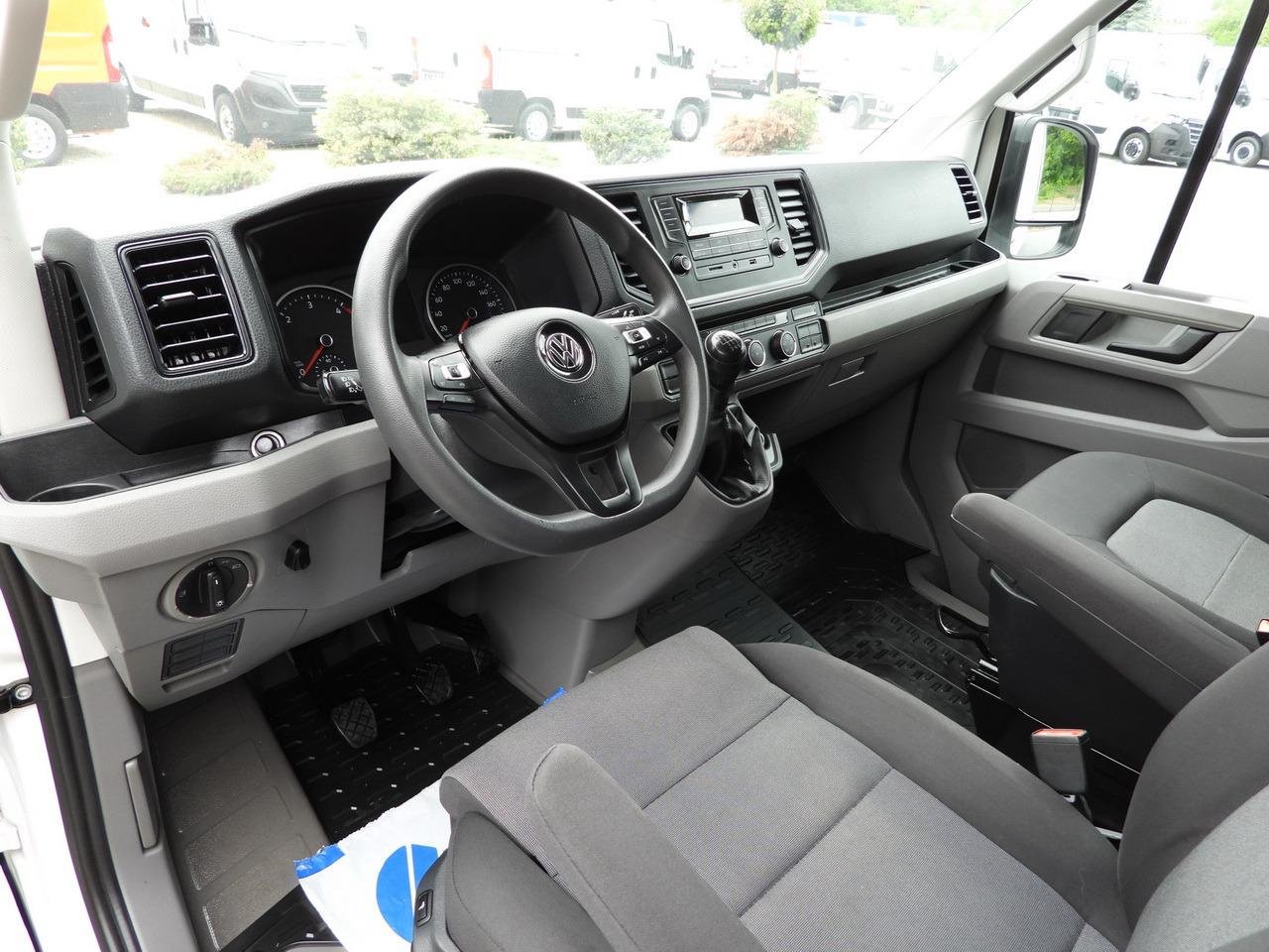 VOLKSWAGEN CRAFTER TARPAULIN 8 PALLETS CRUISE CONTROL LED LIGHTS AIR CONDITIONING 180HP - Planen Transporter: das Bild 2 VOLKSWAGEN CRAFTER TARPAULIN 8 PALLETS CRUISE CONTROL LED LIGHTS AIR CONDITIONING 180HP - Planen Transporter: das Bild 2