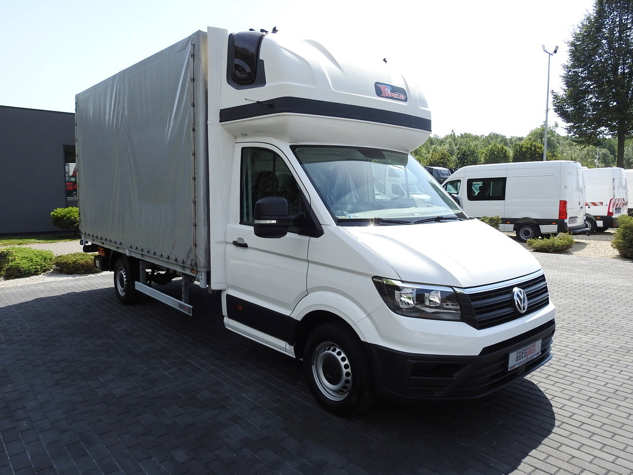 VOLKSWAGEN CRAFTER TARPAULIN LIFT 8 PALLETS WEBASTO CRUISE CONTROL 180HP - Planen Transporter: das Bild 4 VOLKSWAGEN CRAFTER TARPAULIN LIFT 8 PALLETS WEBASTO CRUISE CONTROL 180HP - Planen Transporter: das Bild 4