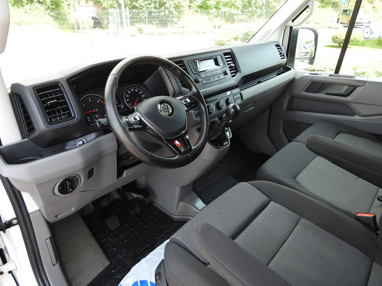 VOLKSWAGEN CRAFTER TARPAULIN LIFT 8 PALLETS WEBASTO CRUISE CONTROL 180HP - Planen Transporter: das Bild 2 VOLKSWAGEN CRAFTER TARPAULIN LIFT 8 PALLETS WEBASTO CRUISE CONTROL 180HP - Planen Transporter: das Bild 2