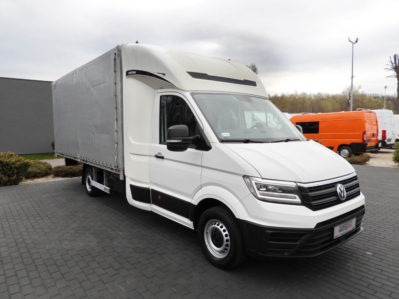 Volkswagen CRAFTER PRITSCHE PLANE 10 PALETTEN WEBASTO - Planen Transporter: das Bild 4 Volkswagen CRAFTER PRITSCHE PLANE 10 PALETTEN WEBASTO - Planen Transporter: das Bild 4