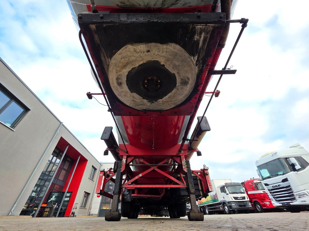 Tankauflieger Feldbinder TSA 38.3 / Alu / ADR AT, FL / Lift / VOGELSANG: das Bild 17 Tankauflieger Feldbinder TSA 38.3 / Alu / ADR AT, FL / Lift / VOGELSANG: das Bild 17