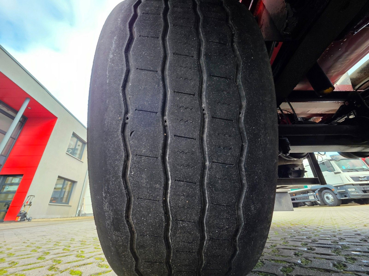 Tankauflieger Feldbinder TSA 38.3 / Alu / ADR AT, FL / Lift / VOGELSANG: das Bild 35 Tankauflieger Feldbinder TSA 38.3 / Alu / ADR AT, FL / Lift / VOGELSANG: das Bild 35