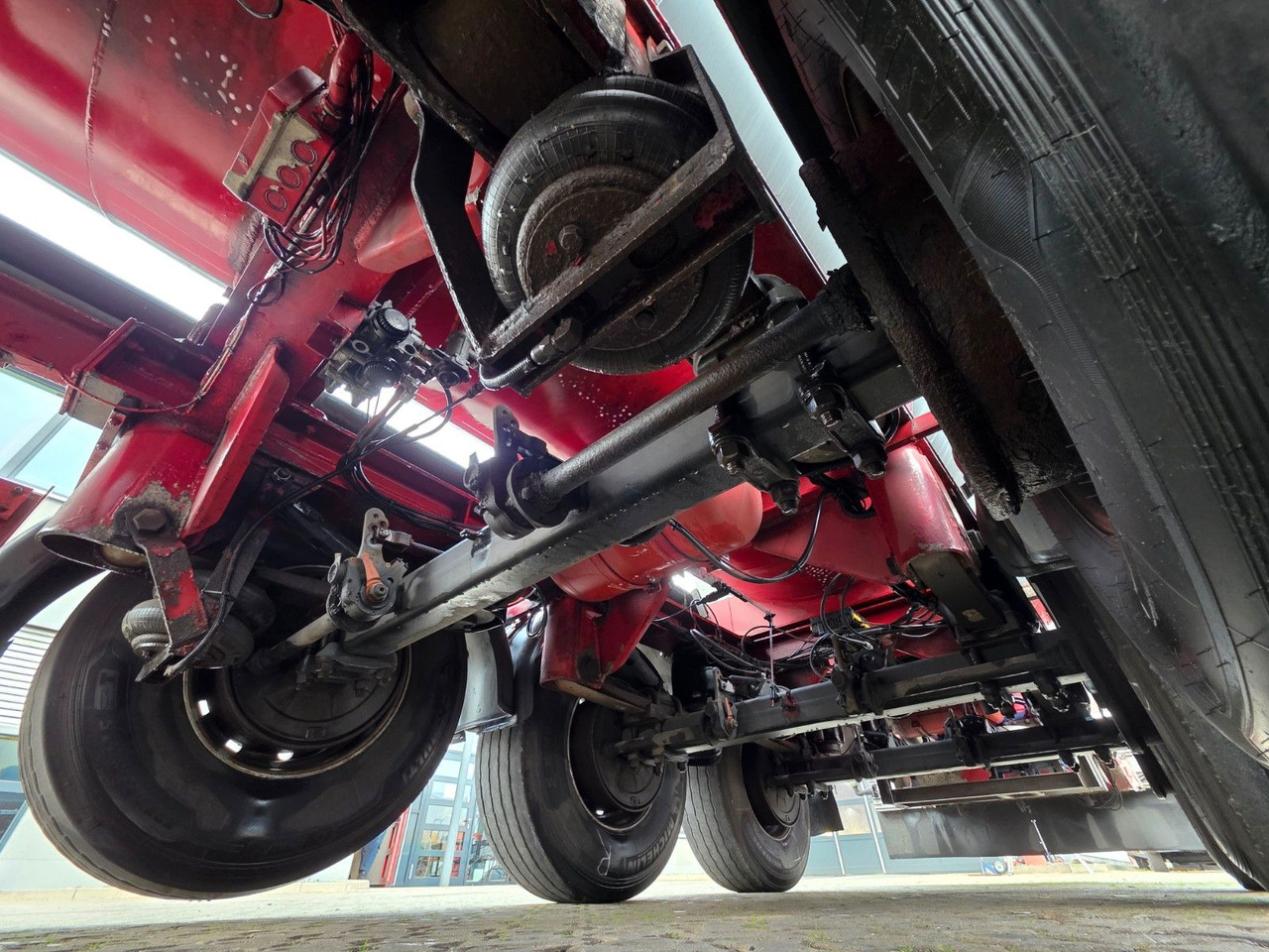 Tankauflieger Feldbinder TSA 38.3 / Alu / ADR AT, FL / Lift / VOGELSANG: das Bild 20 Tankauflieger Feldbinder TSA 38.3 / Alu / ADR AT, FL / Lift / VOGELSANG: das Bild 20