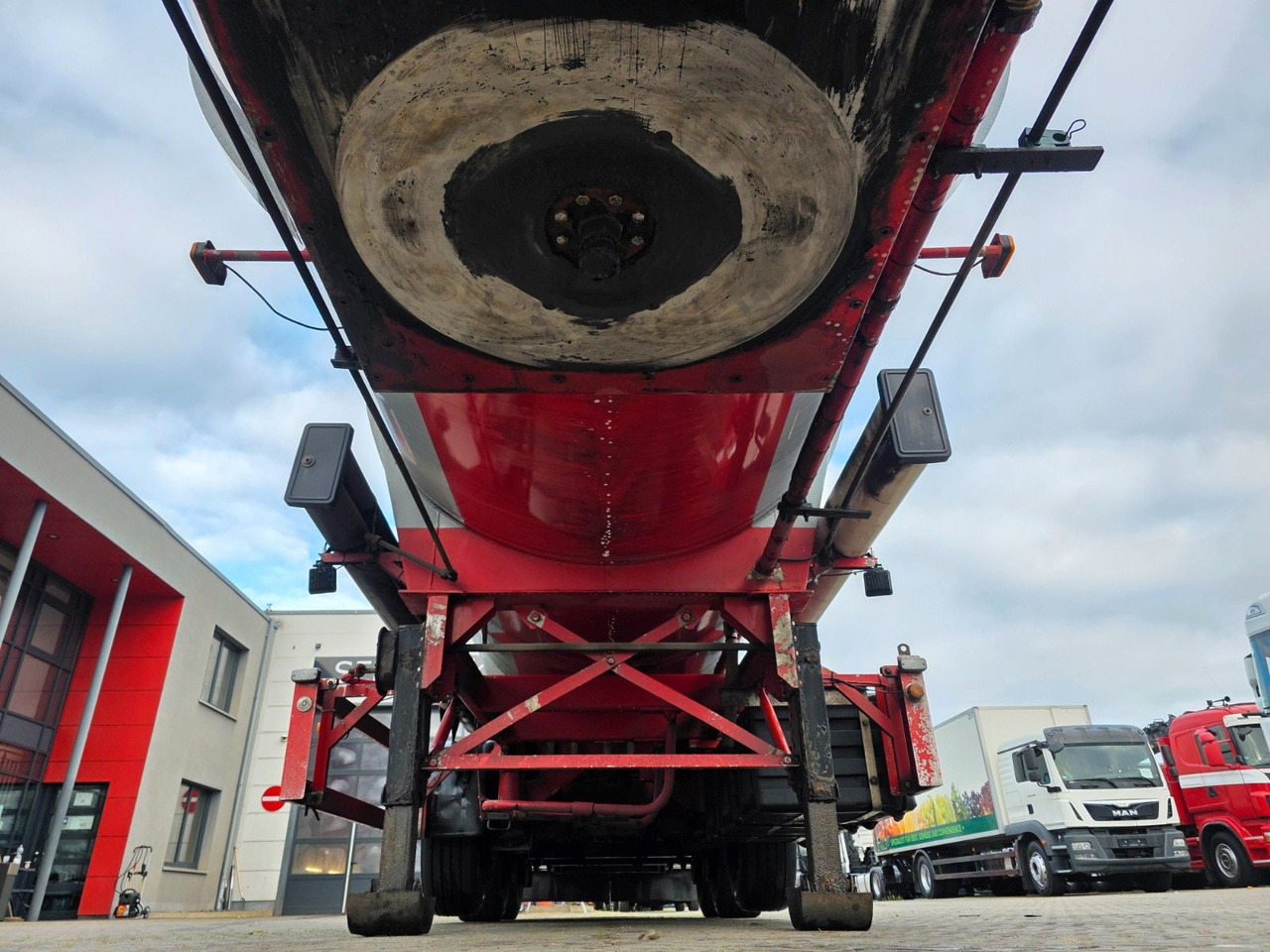 Tankauflieger Feldbinder TSA 38.3 / Alu / ADR AT, FL / Lift / VOGELSANG: das Bild 19 Tankauflieger Feldbinder TSA 38.3 / Alu / ADR AT, FL / Lift / VOGELSANG: das Bild 19