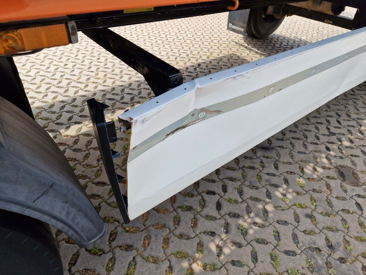 Pritschenanhänger/ Plattformanhänger Krone AZ / Baustoff / 40 mm: das Bild 17